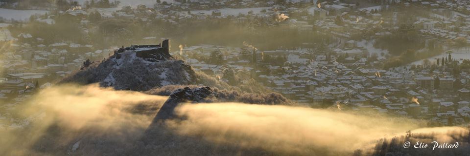 Il Castello di Avigliana alle prime luci 